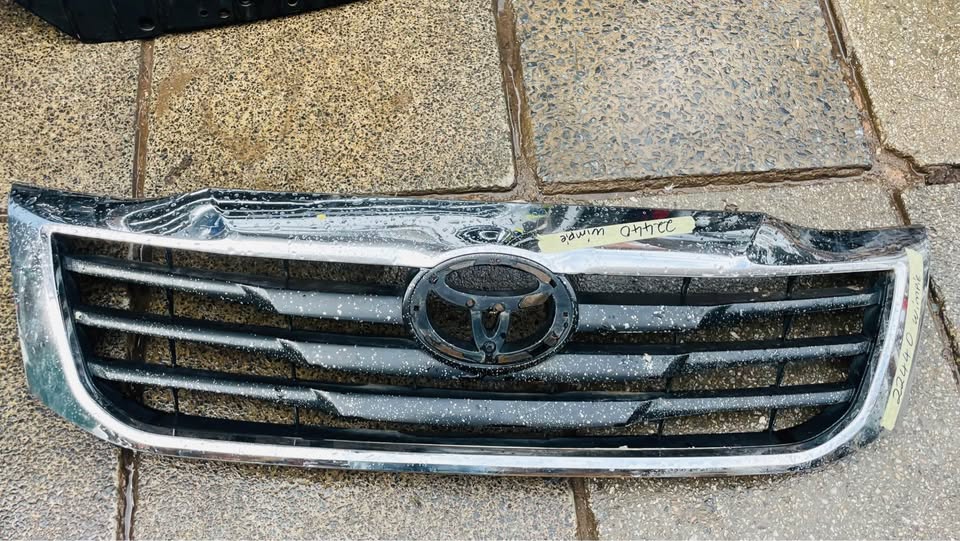 Toyota Hilux D4D grill - Private Seller Toyota Hilux D4D grill - Private Seller