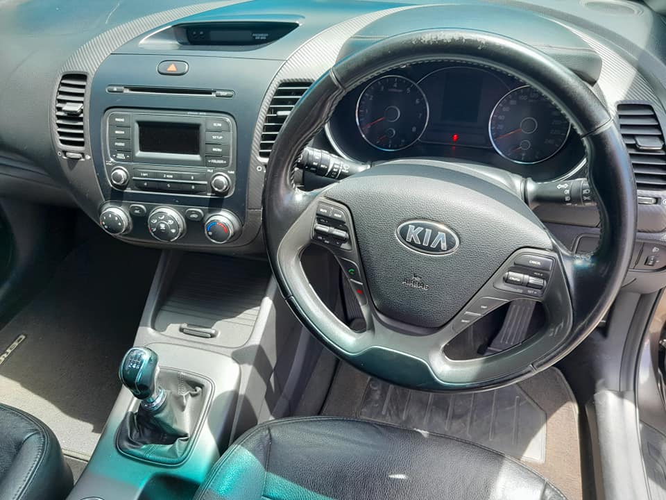 2015 KIA CERATO 1.6 HATCHBACK