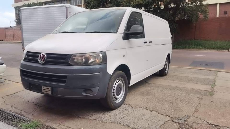 Vw kombi T5 2.0 spares spares
