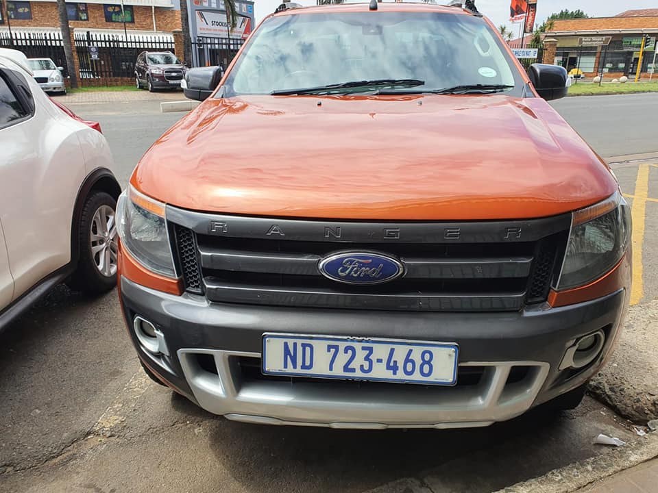 2013 FORD RANGER 3.2 WILTRAK REVERSE CAMERA AND SENSOR, 105000km MANUAL