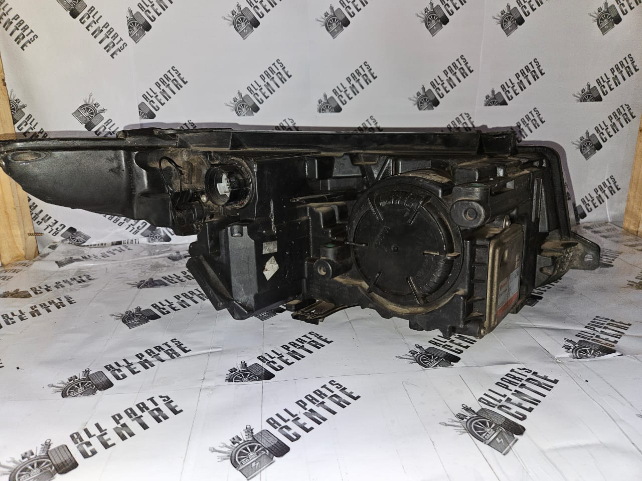 Range Rover Evoque 2012-2018 Used Headlights – Excellent Condition