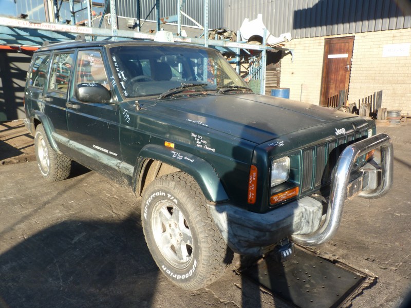 Jeep Cherokee XJ 4.0 Sport AT Green - 2000 STRIPPING FOR SPARES - Private Seller Jeep Cherokee XJ 4.0 Sport AT Green - 2000 STRIPPING FOR SPARES - Private Seller