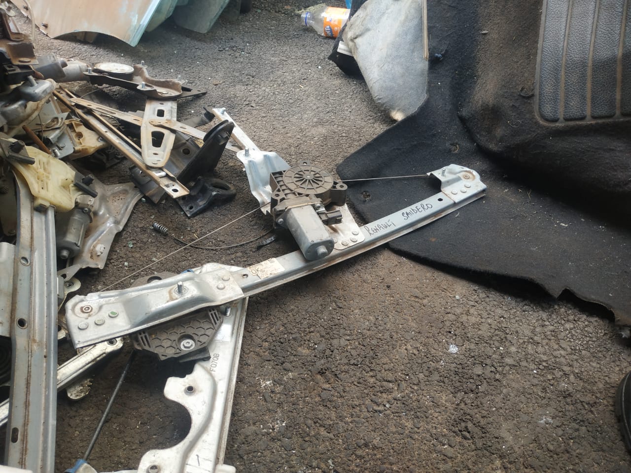 Renault Sandero window mechanism - Private Seller