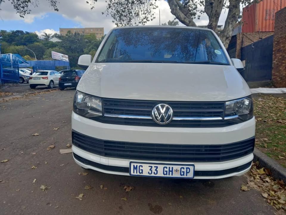 2018 VW KOMBI 2.0 DIESEL, AUTOMATIC, WHITE,  138000KMS, REVERSE SENSORS, SPARE KEY.