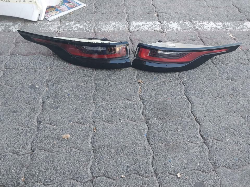 RANGE ROVER VELAR  TAILLIGHT - Private Seller