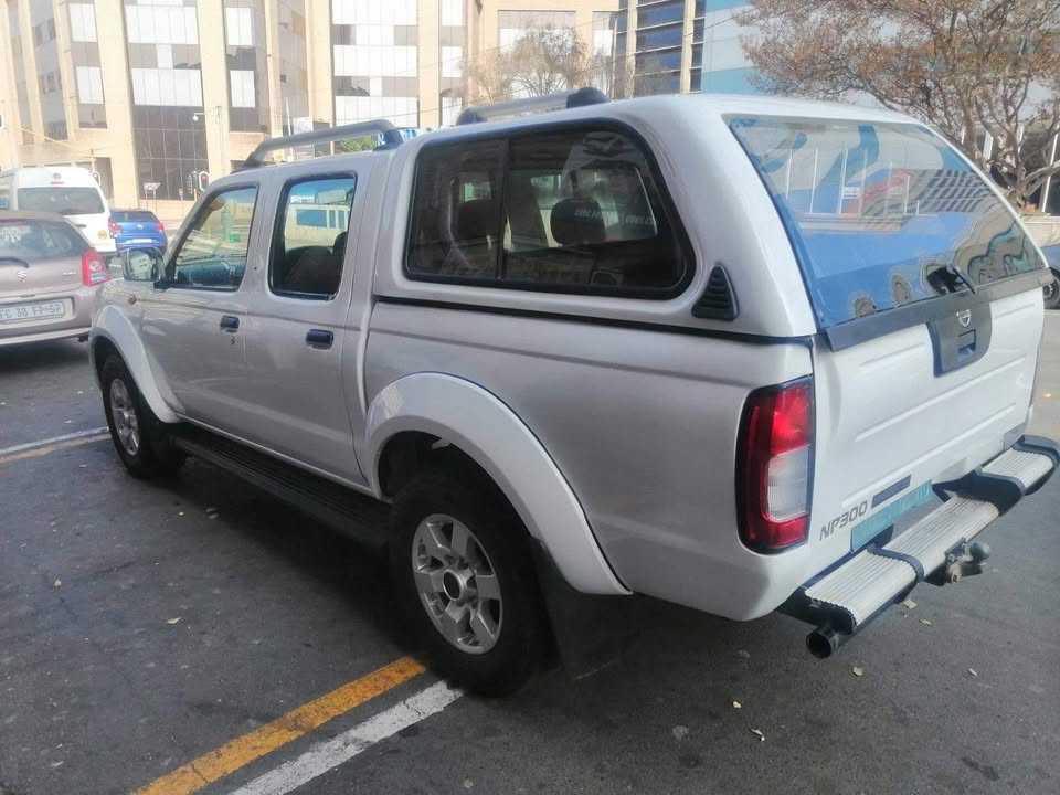 2017 Nissan  300 Hardbody  2.5 TDC