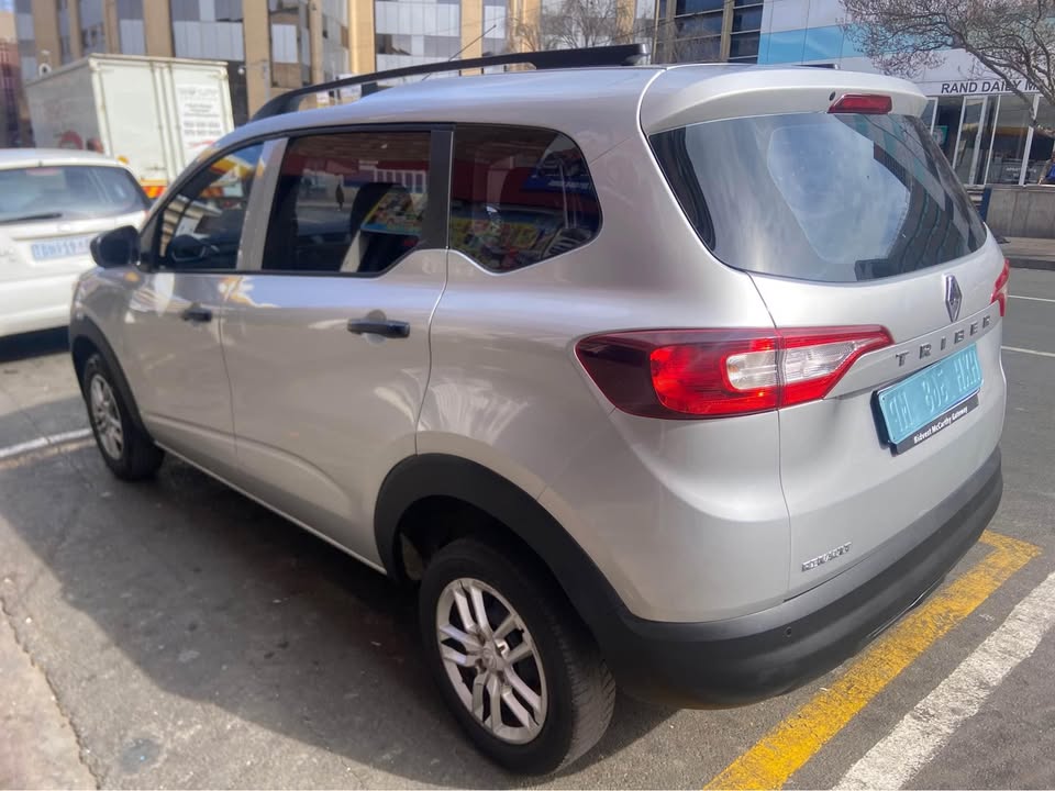 2022 Renault Triber 1.0 68000km