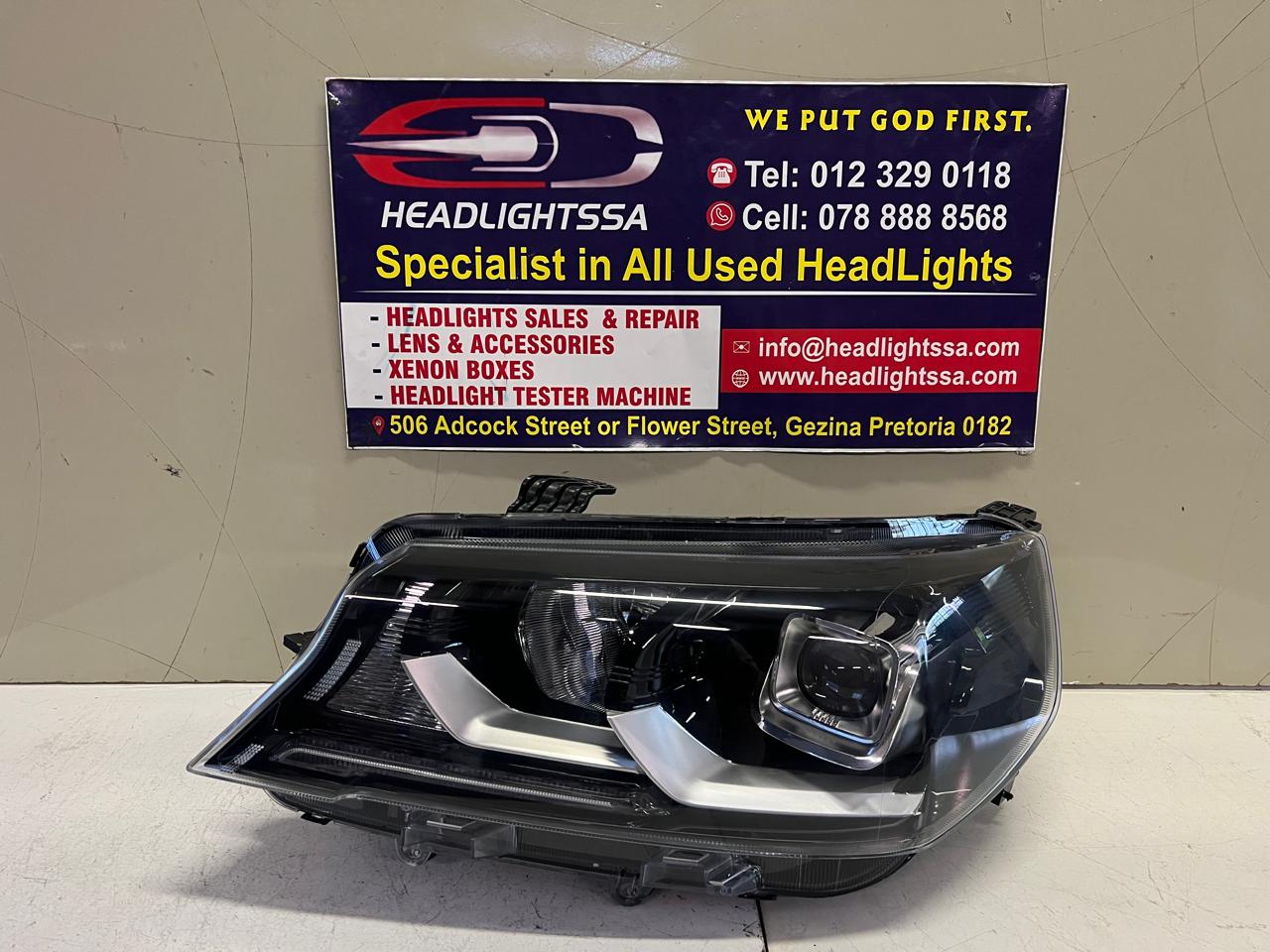 Peugeot Landtrak left side headlight - Private Seller Peugeot Landtrak left side headlight - Private Seller