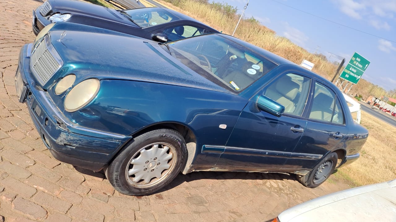 Mercedes Benz E230 w210 stripping for spares - Private Seller Mercedes Benz E230 w210 stripping for spares - Private Seller