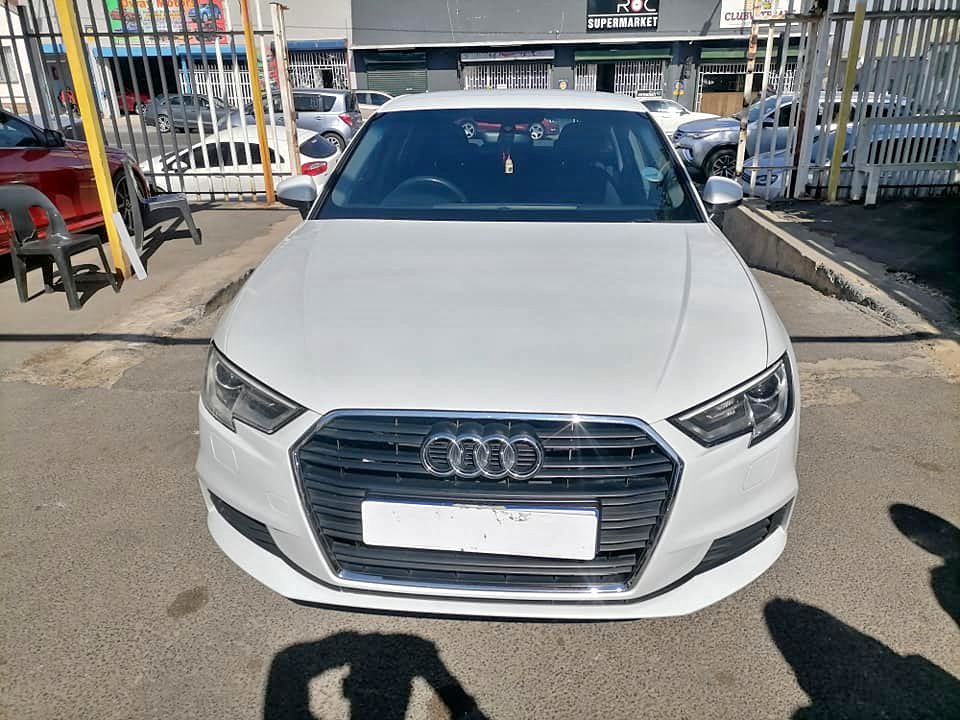 2019 Audi A3 1.0 TFSI Automatic and leather seat Service history and Spare key