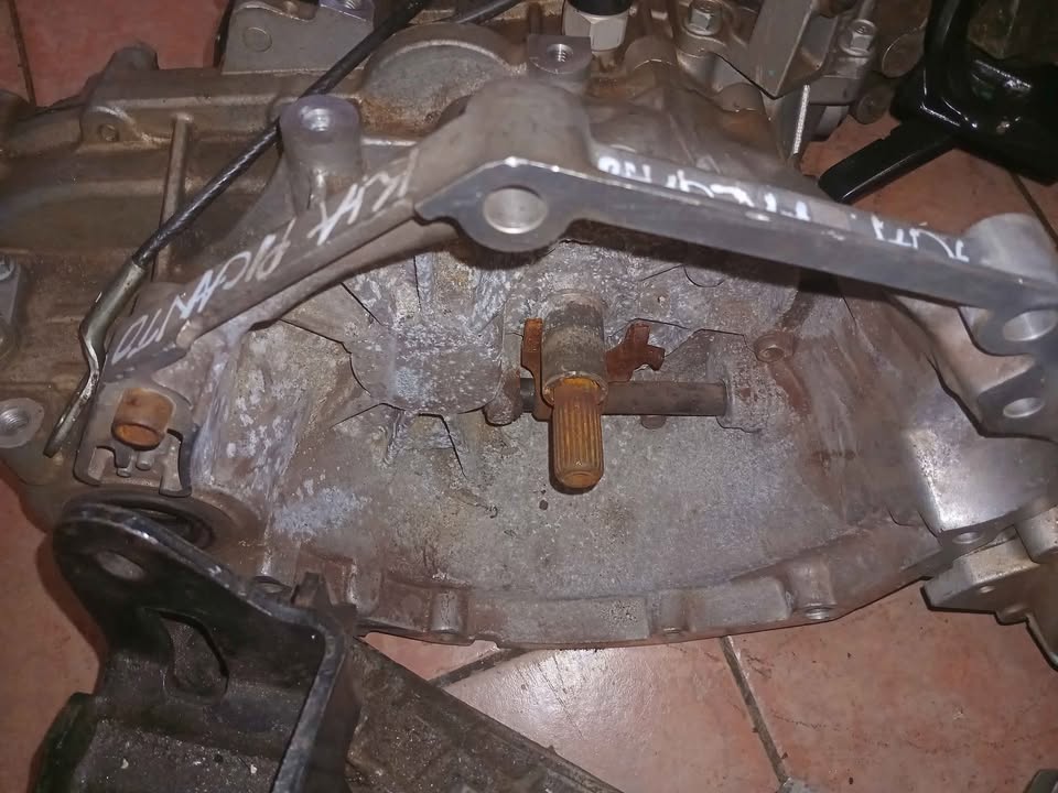 Kia piancto 1.0 maunal gear box - Private Seller