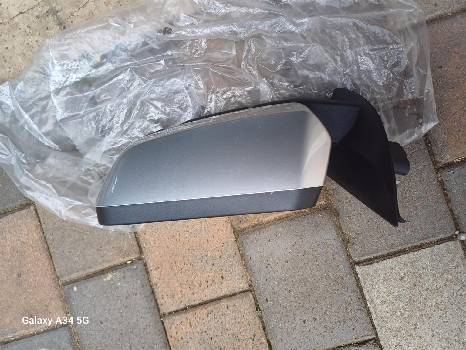 Ford ranger T9 left side mirror - Private Seller Ford ranger T9 left side mirror - Private Seller