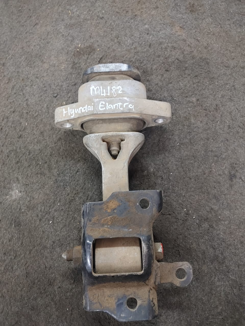 HYUNDAI ELANTRA MOUNTING - Private Seller HYUNDAI ELANTRA MOUNTING - Private Seller