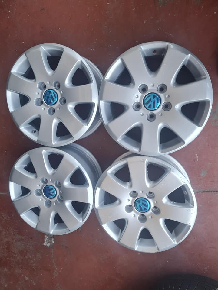Vw T5,T6 original alloy mags size 16 aset