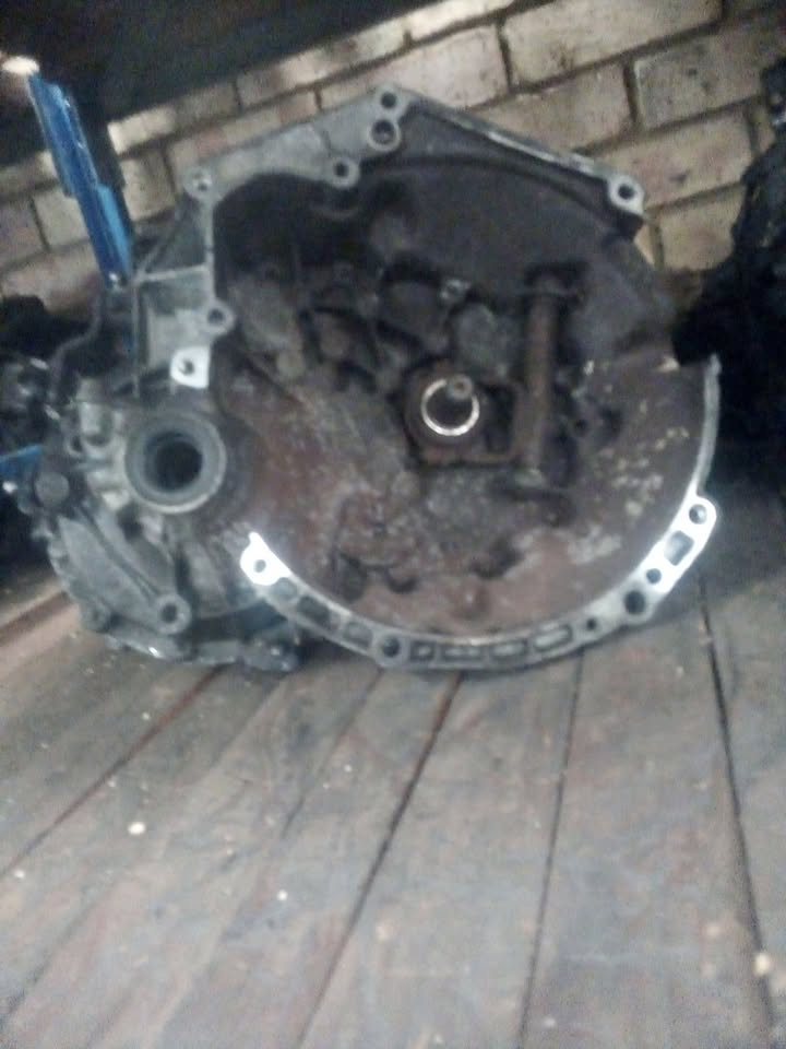 PEUGEOT MANUAL GEARBOX - Private Seller PEUGEOT MANUAL GEARBOX - Private Seller