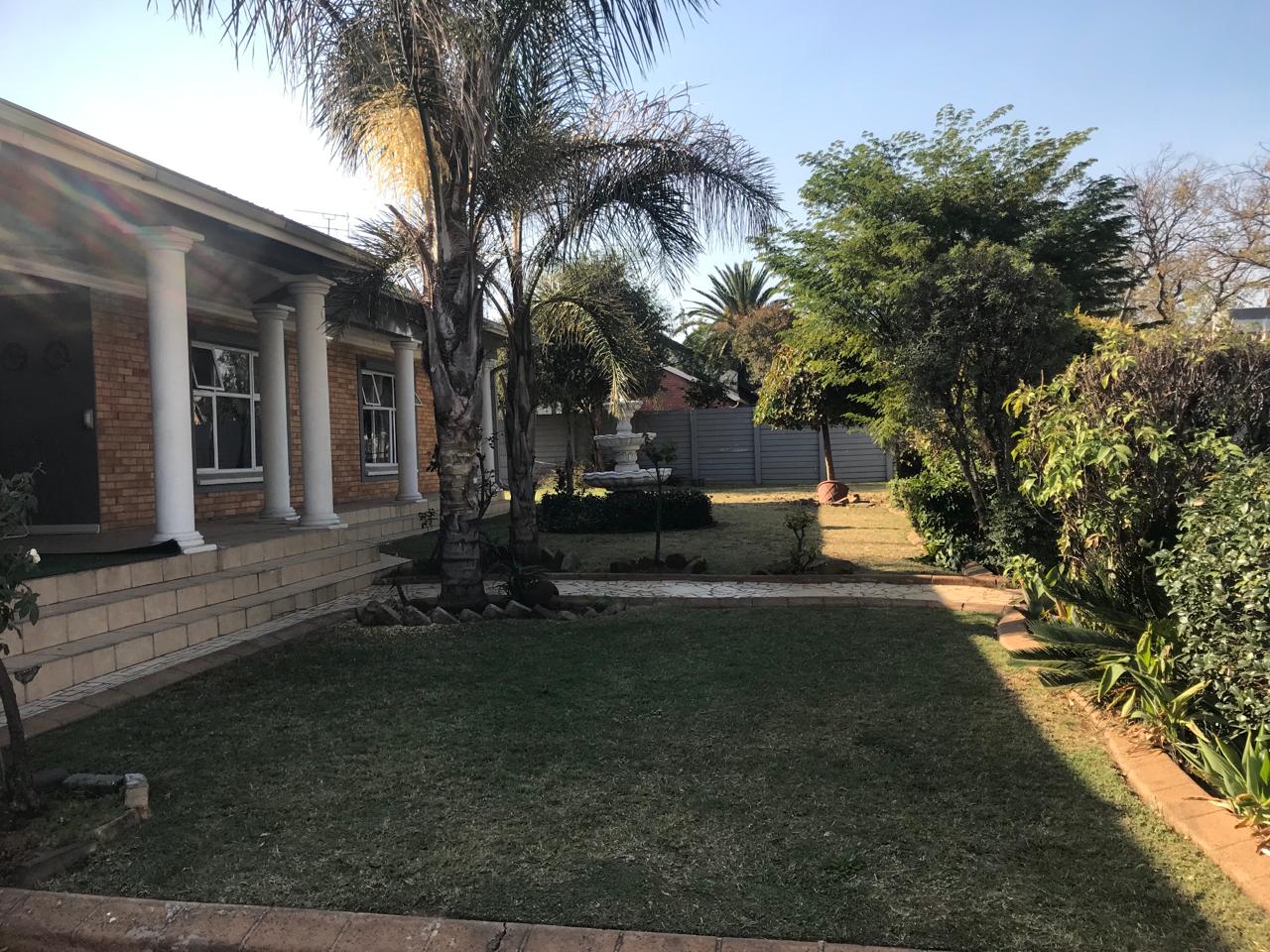 BOKSBURG-PARKDENE-BRAND NEW 2 BED GARDEN COTTAGE | Junk Mail