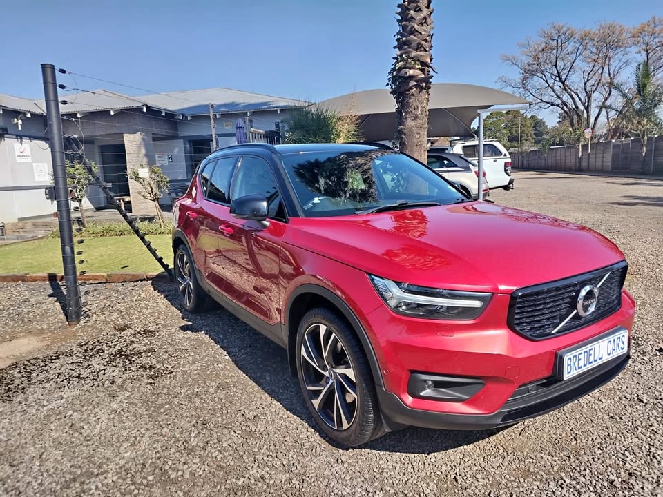 2018 Volvo XC40 D4 R-Design Geartronic AWD Automatic