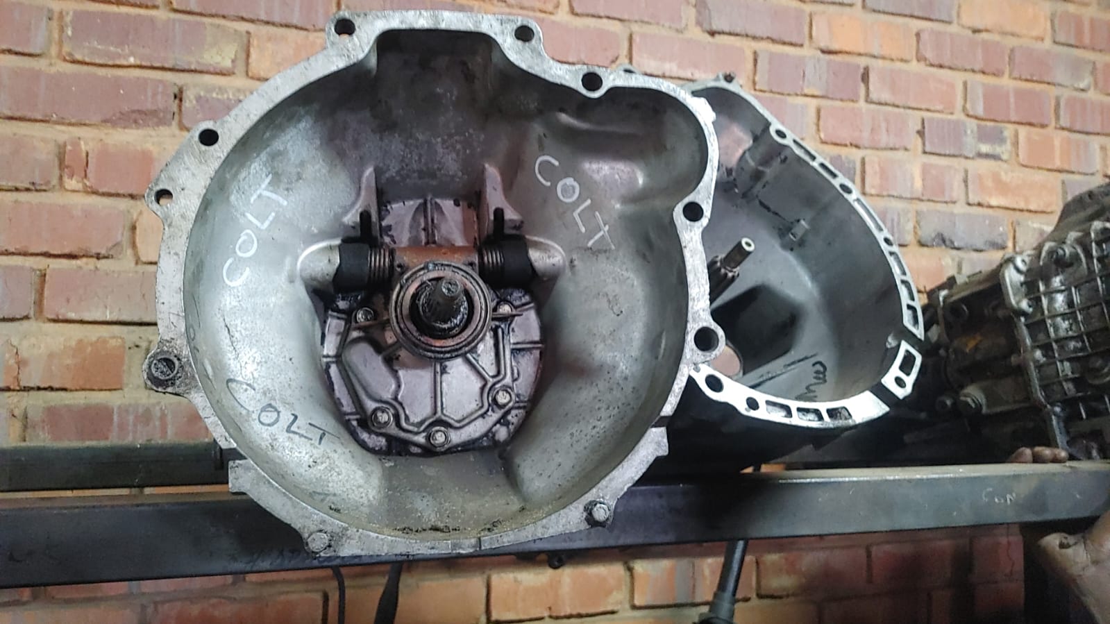 COLT GALANT GEARBOX FOR SALE