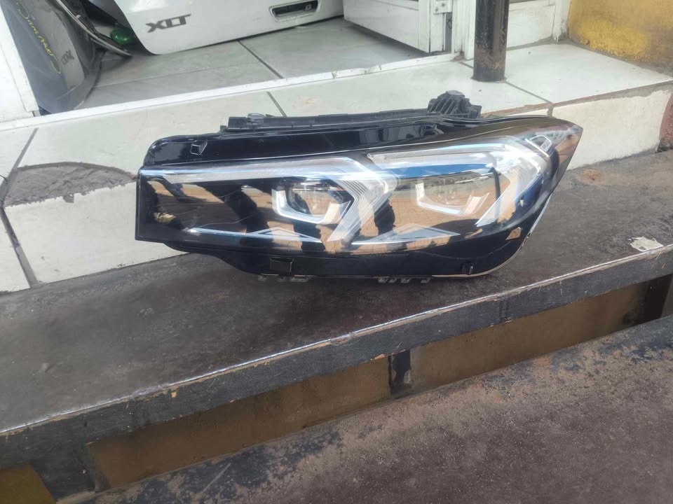 BMW G20 facelift left headlight 2022 to 2024 - Private Seller BMW G20 facelift left headlight 2022 to 2024 - Private Seller