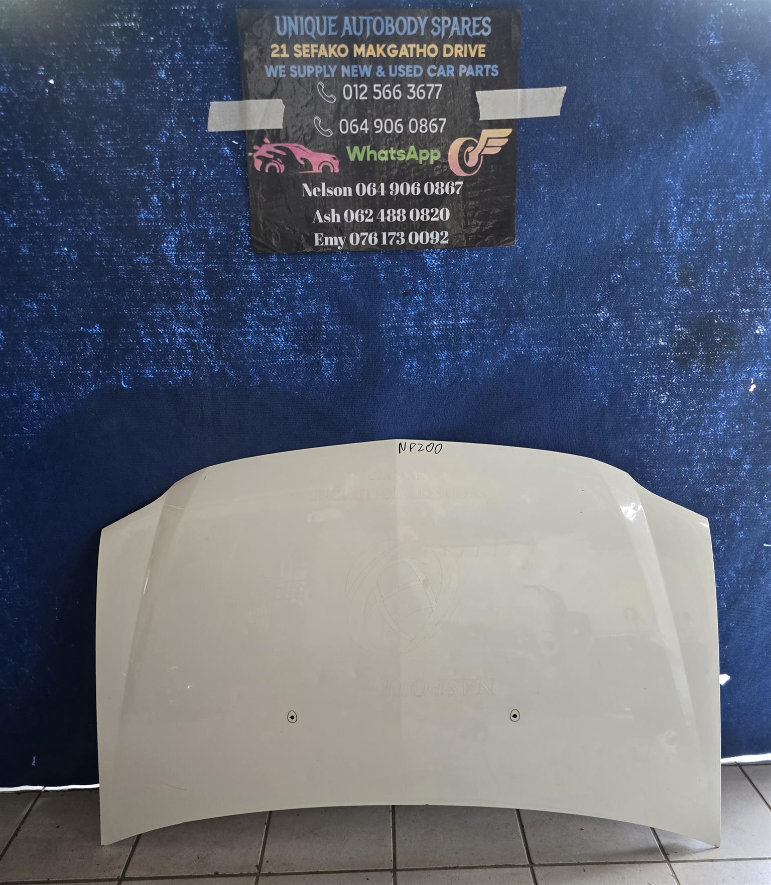 Nissan Np 200 bonnet Nissan Np 200 bonnet
