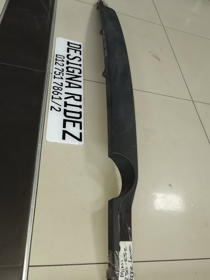 MINI COOPER R50 REAR LOWER BUMPER DIFFUSER - Private Seller MINI COOPER R50 REAR LOWER BUMPER DIFFUSER - Private Seller