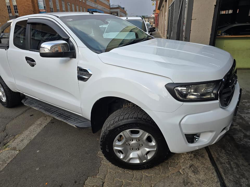 Ford Ranger XLT club cab 3.2 diesel