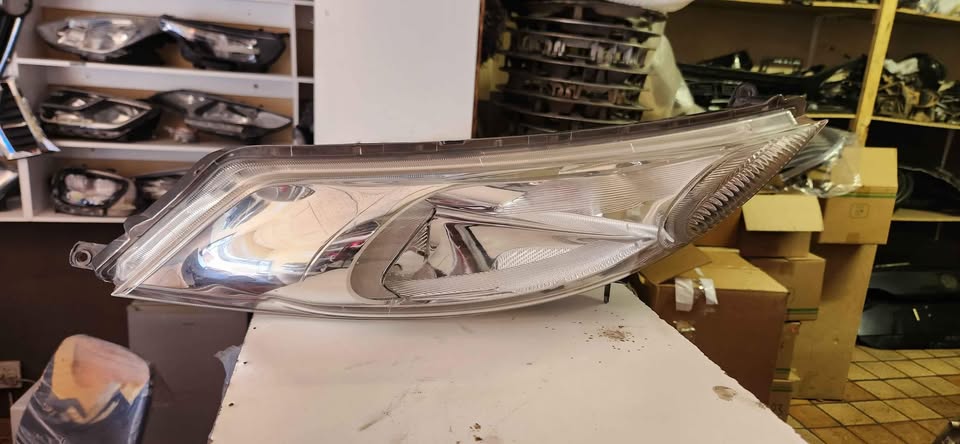 Nissan Juke headlight super clean - Private Seller Nissan Juke headlight super clean - Private Seller