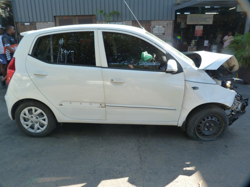 Hyundai i10 1.1 GLS Motion Manual White - 2017 STRIPPING FOR SPARES - Private Seller Hyundai i10 1.1 GLS Motion Manual White - 2017 STRIPPING FOR SPARES - Private Seller