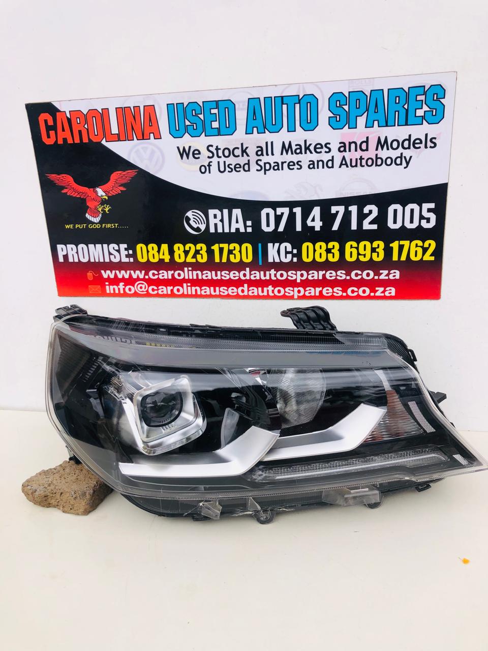 Peugeot Landtrek halogen right side headlight - Private Seller Peugeot Landtrek halogen right side headlight - Private Seller