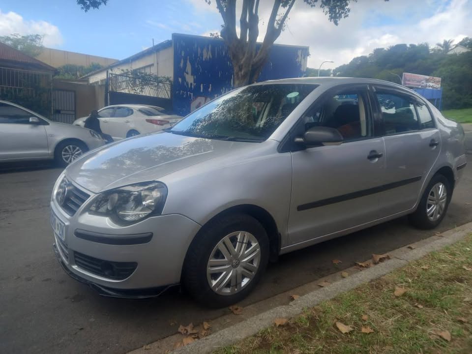 2005 VW Polo Classic Sedan, Manuel, Silver, 93000kms,