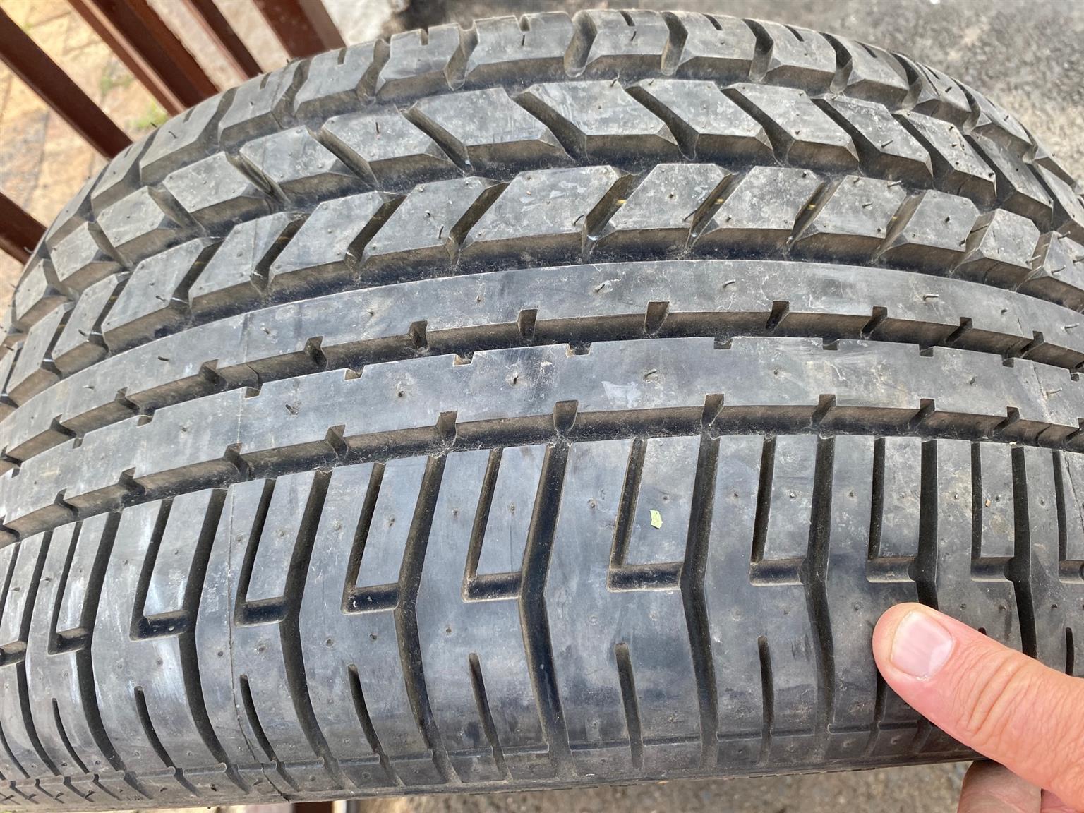 Tyre 285x30x20 Pirelli P Zero