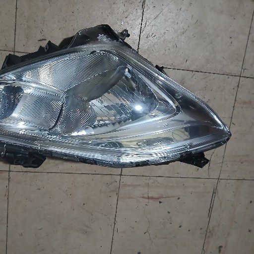 Suzuki swift headlight - Private Seller Suzuki swift headlight - Private Seller