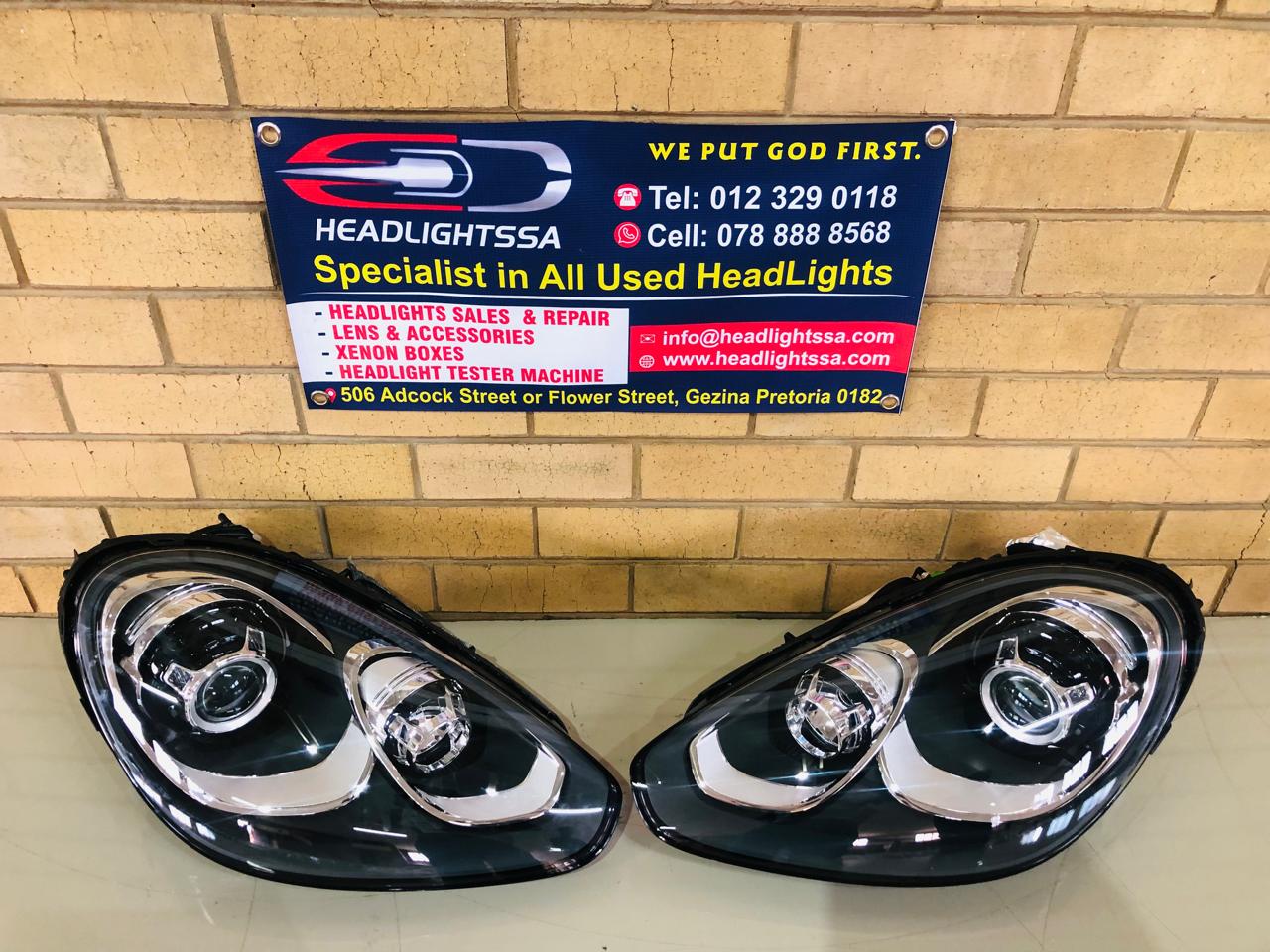 Porsche Cayenne 958 chrome left and right side headlights without park lights - Private Seller Porsche Cayenne 958 chrome left and right side headlights without park lights - Private Seller