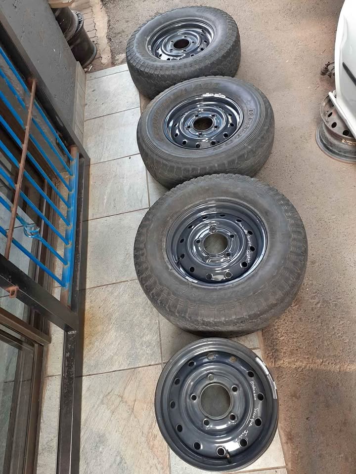 Mahindra scorpio wheels available - Private Seller Mahindra scorpio wheels available - Private Seller