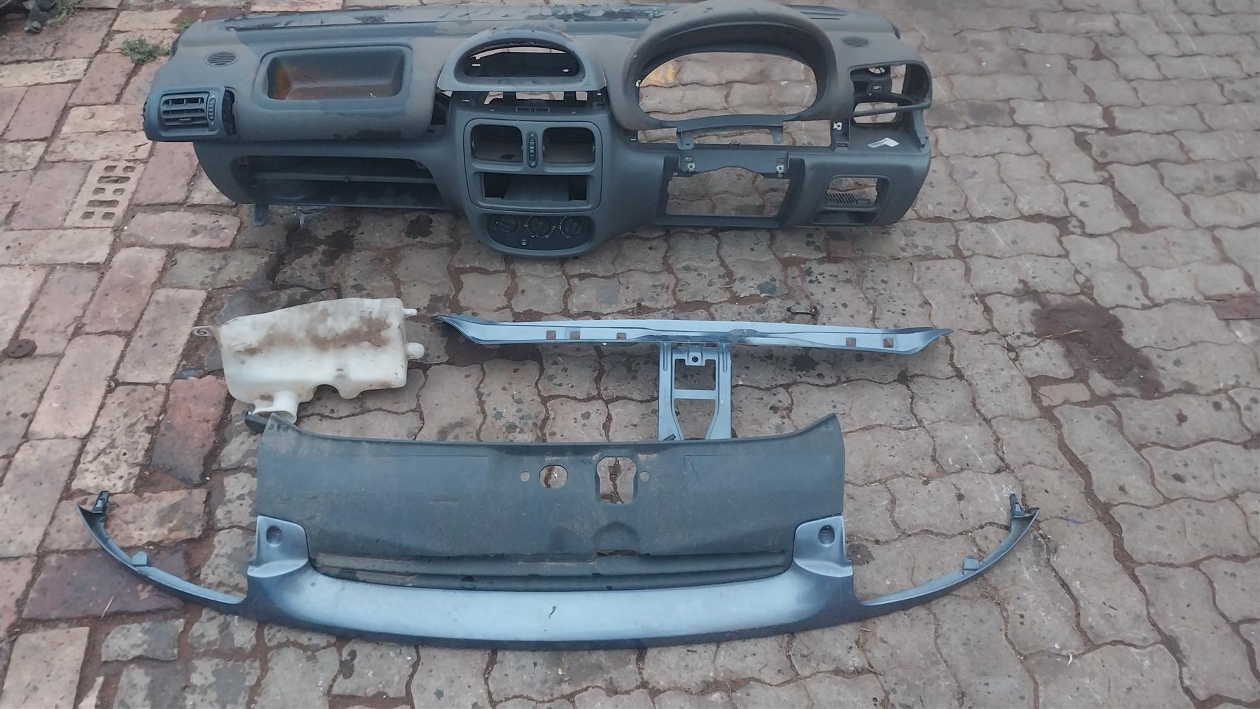 Renault clio 1 spares - Private Seller Renault clio 1 spares - Private Seller