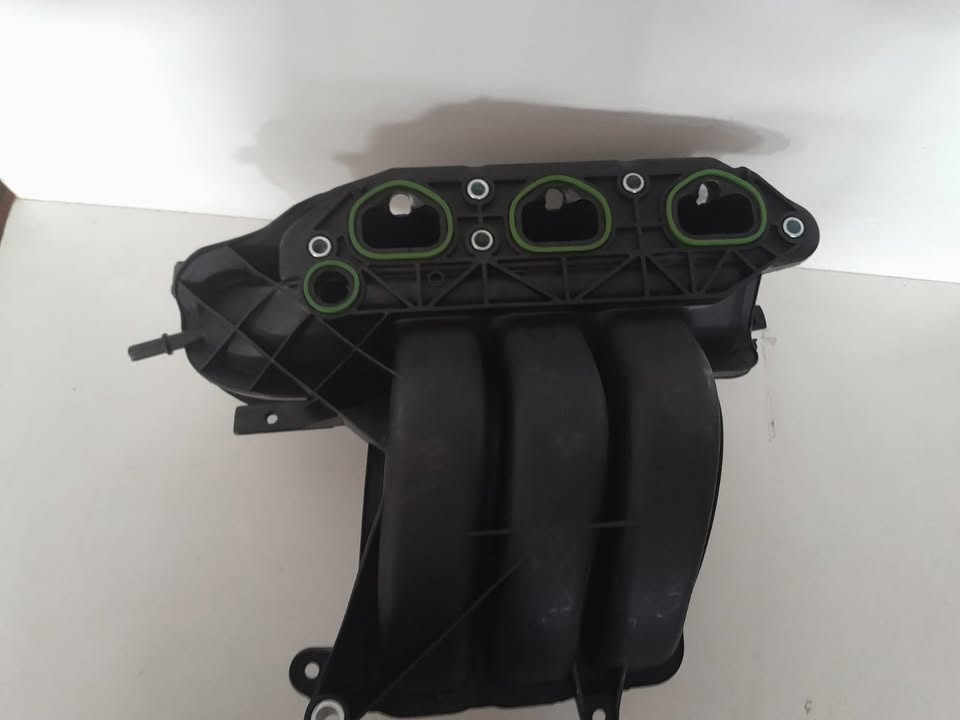 vw up 1.0 chy plastic intake manifold FOR SALE - Private Seller vw up 1.0 chy plastic intake manifold FOR SALE - Private Seller