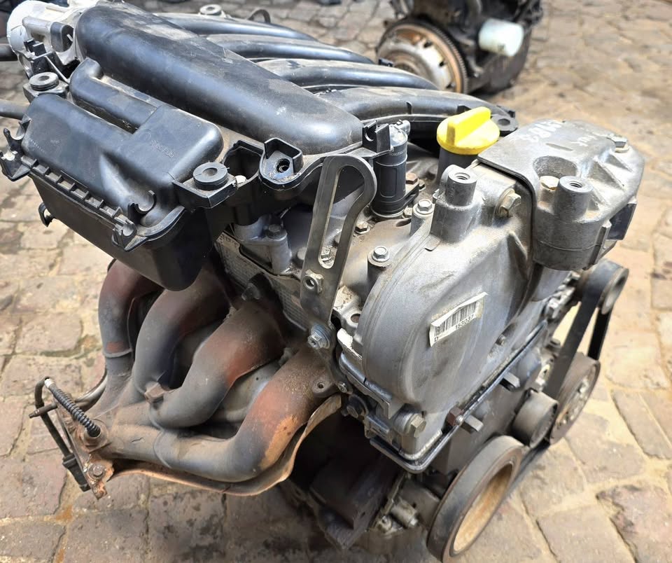 Renault Scenic 1.6 Complete Running Engine Call or Whatsupp - Private Seller Renault Scenic 1.6 Complete Running Engine Call or Whatsupp - Private Seller