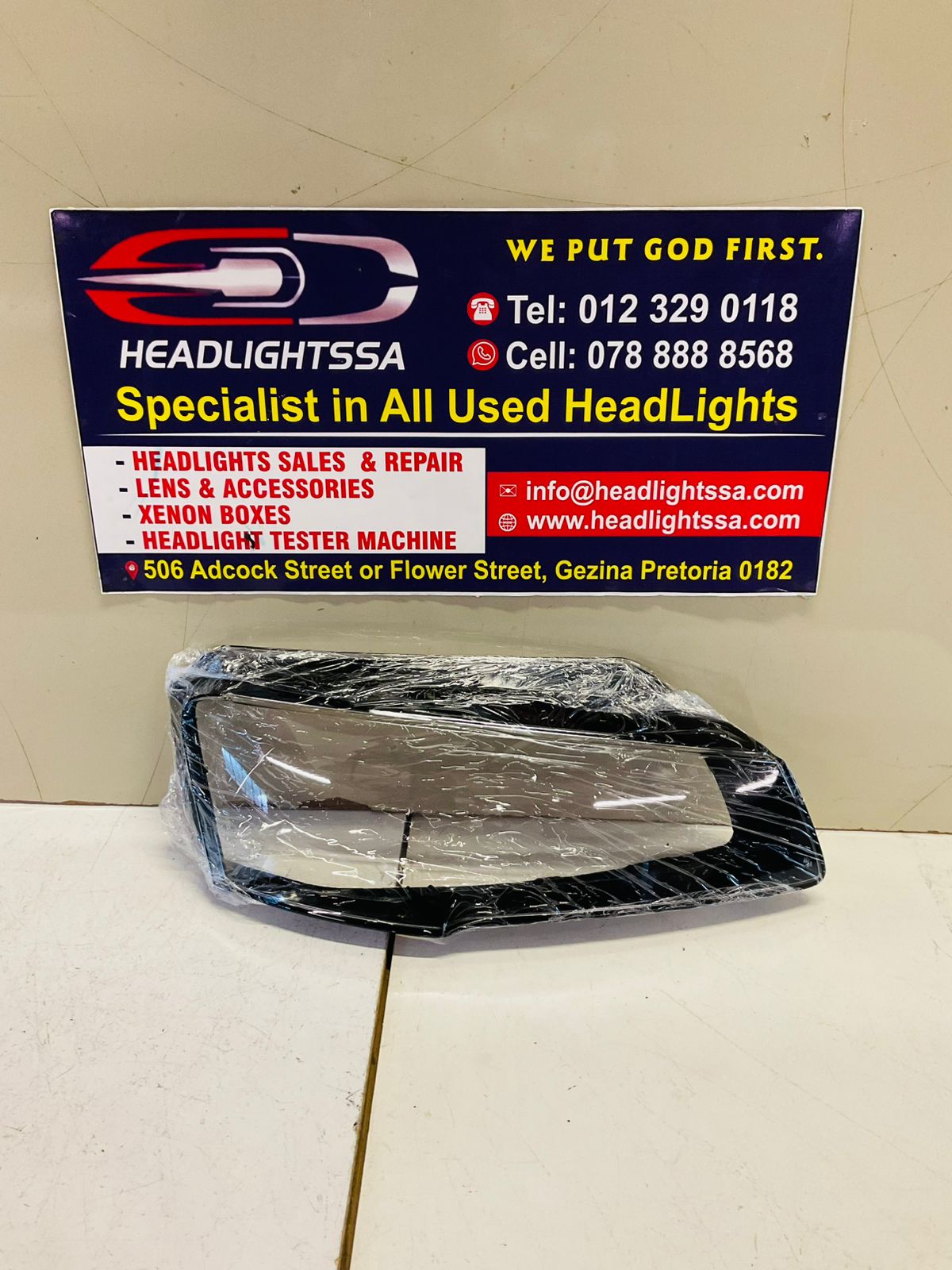 Audi A8 right side headlight replacement lens - Private Seller Audi A8 right side headlight replacement lens - Private Seller