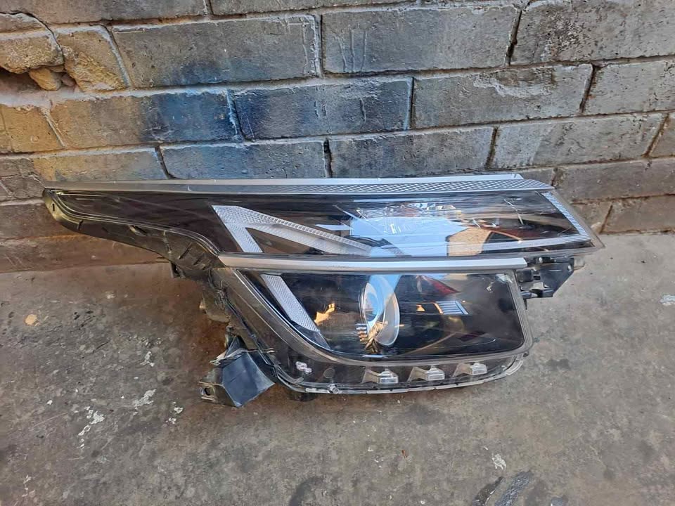 Kia Seltos headlights - Private Seller Kia Seltos headlights - Private Seller