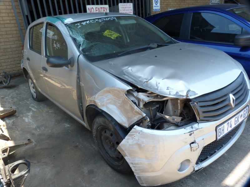Renault Sandero 1.4 Expression Manual Gold - 2011 STRIPPING FOR SPARES - Private Seller
