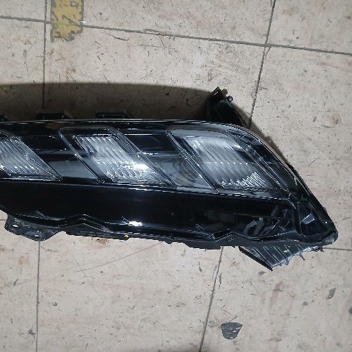 Suzuki grand vitara headlight - Private Seller Suzuki grand vitara headlight - Private Seller