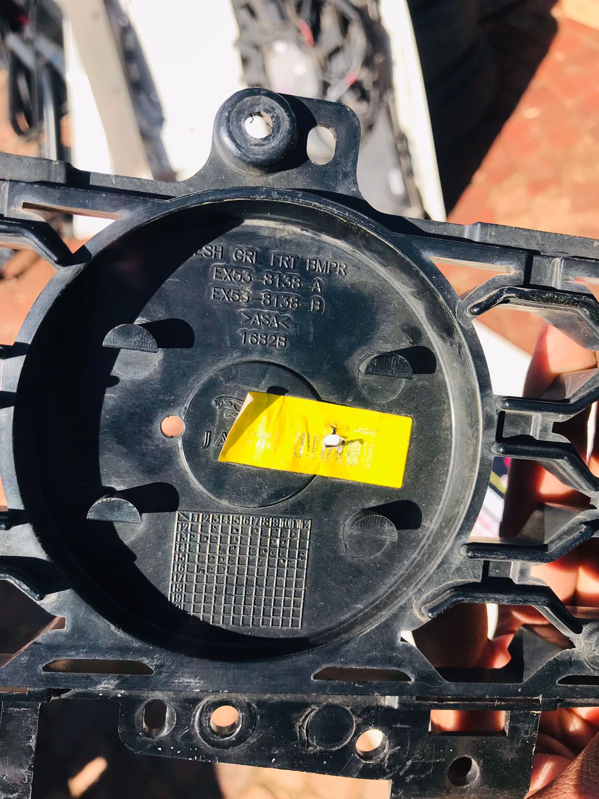 BMW G20 3 series air filter box with pipe - Private Seller BMW G20 3 series air filter box with pipe - Private Seller
