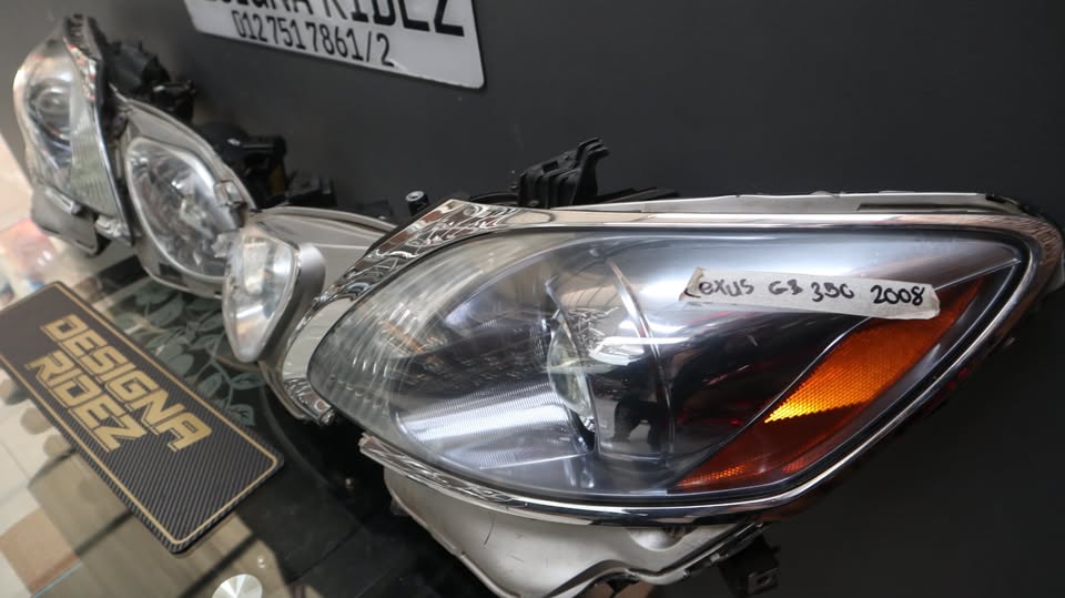 LEXUS GS350 HEADLIGHTS - Private Seller LEXUS GS350 HEADLIGHTS - Private Seller