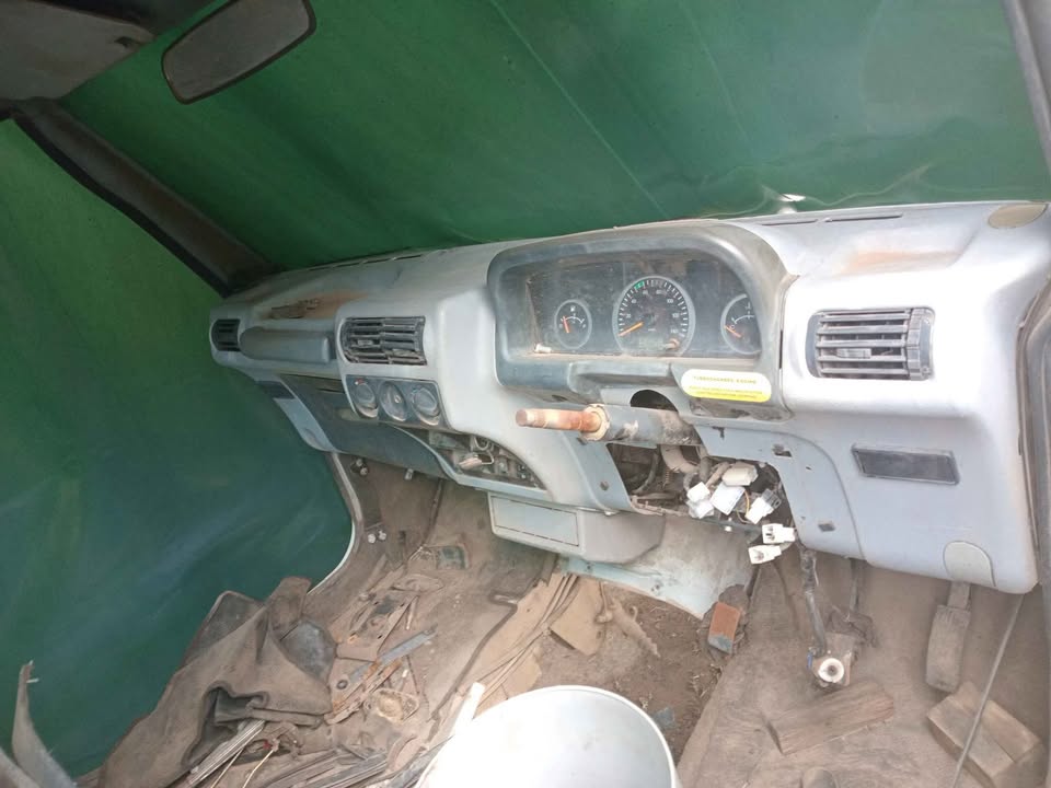 2017 Mahindra bolero 2.5 dashboard still in good condition for sale - Private Seller 2017 Mahindra bolero 2.5 dashboard still in good condition for sale - Private Seller