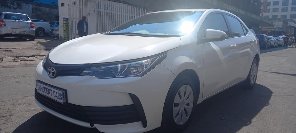 2020 TOYOTA COROLLA QUEST 1.6 PRESTIGE, MANUAL TRANSMISSION, WHITE COLOUR, 85000KM