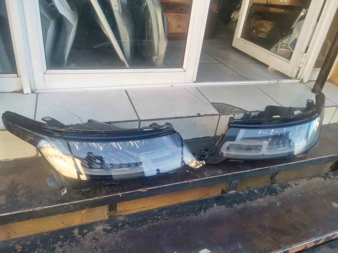 Range Rover sport 2022 headlights - Private Seller Range Rover sport 2022 headlights - Private Seller