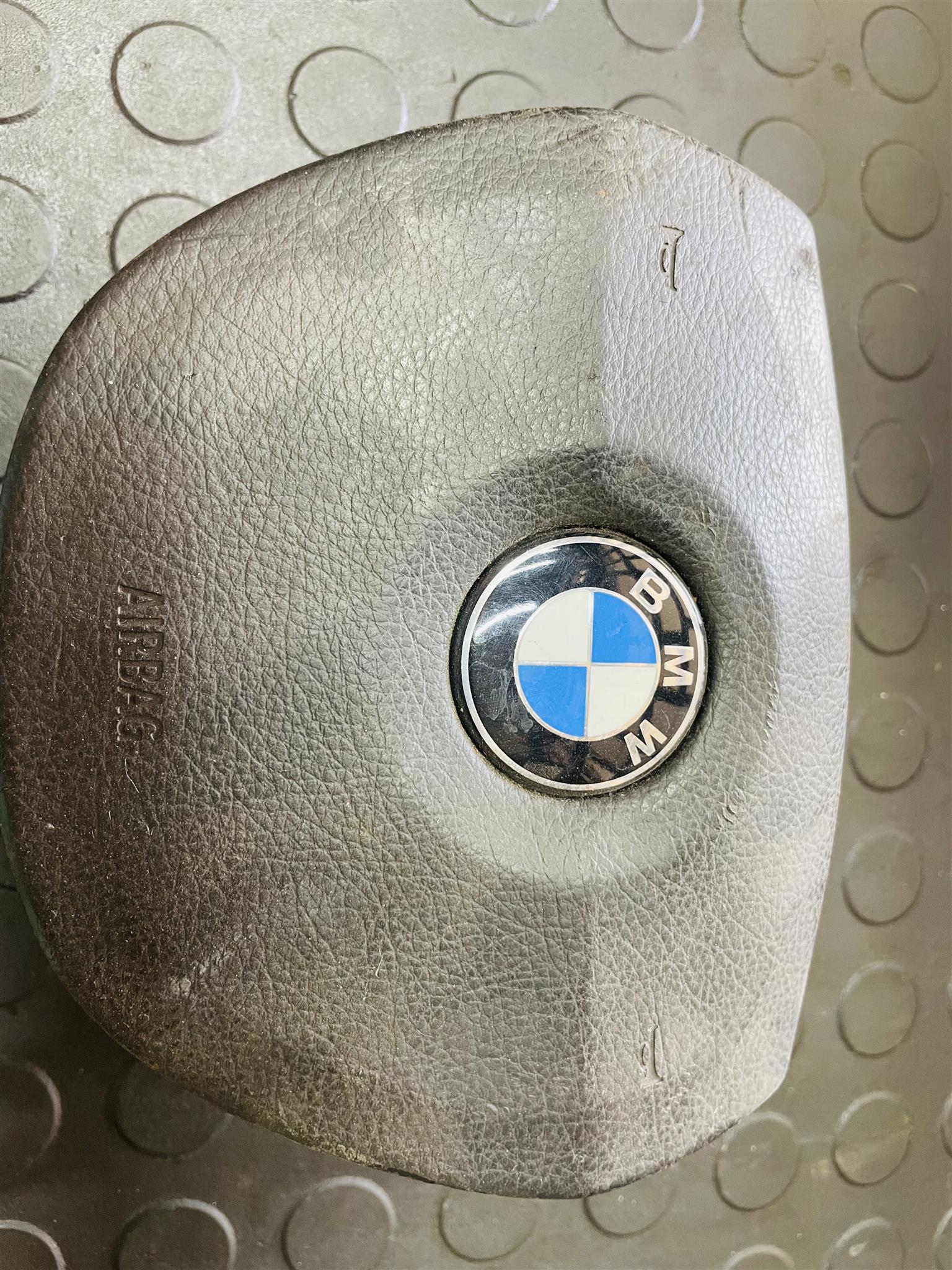 BMW 5 F10 F11 Steering wheel airbag - Private Seller