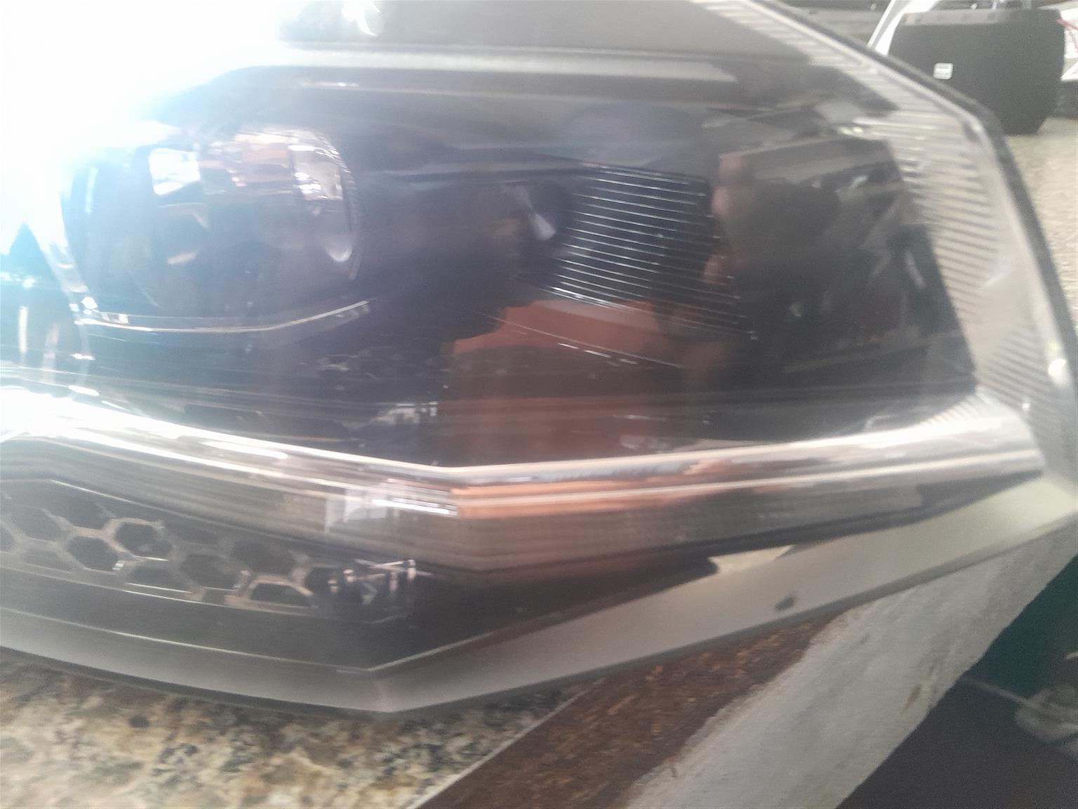 Polo 8 TSi /R Line XENON HEADLIGHT - Private Seller Polo 8 TSi /R Line XENON HEADLIGHT - Private Seller