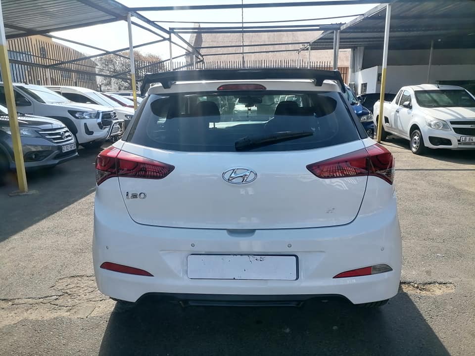 2016 Hyundai i20 1.4 Fluid with a leather interior Sport