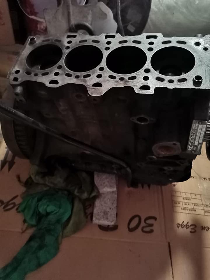 2.2 tata Xenon block with three pistons and conrods - Private Seller 2.2 tata Xenon block with three pistons and conrods - Private Seller